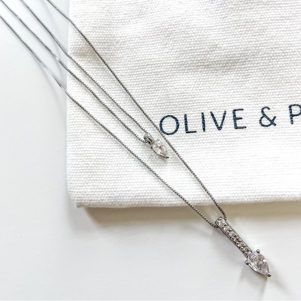 Dazzling Silver Teardrop Pendant Necklace - Picture 3 of 8
